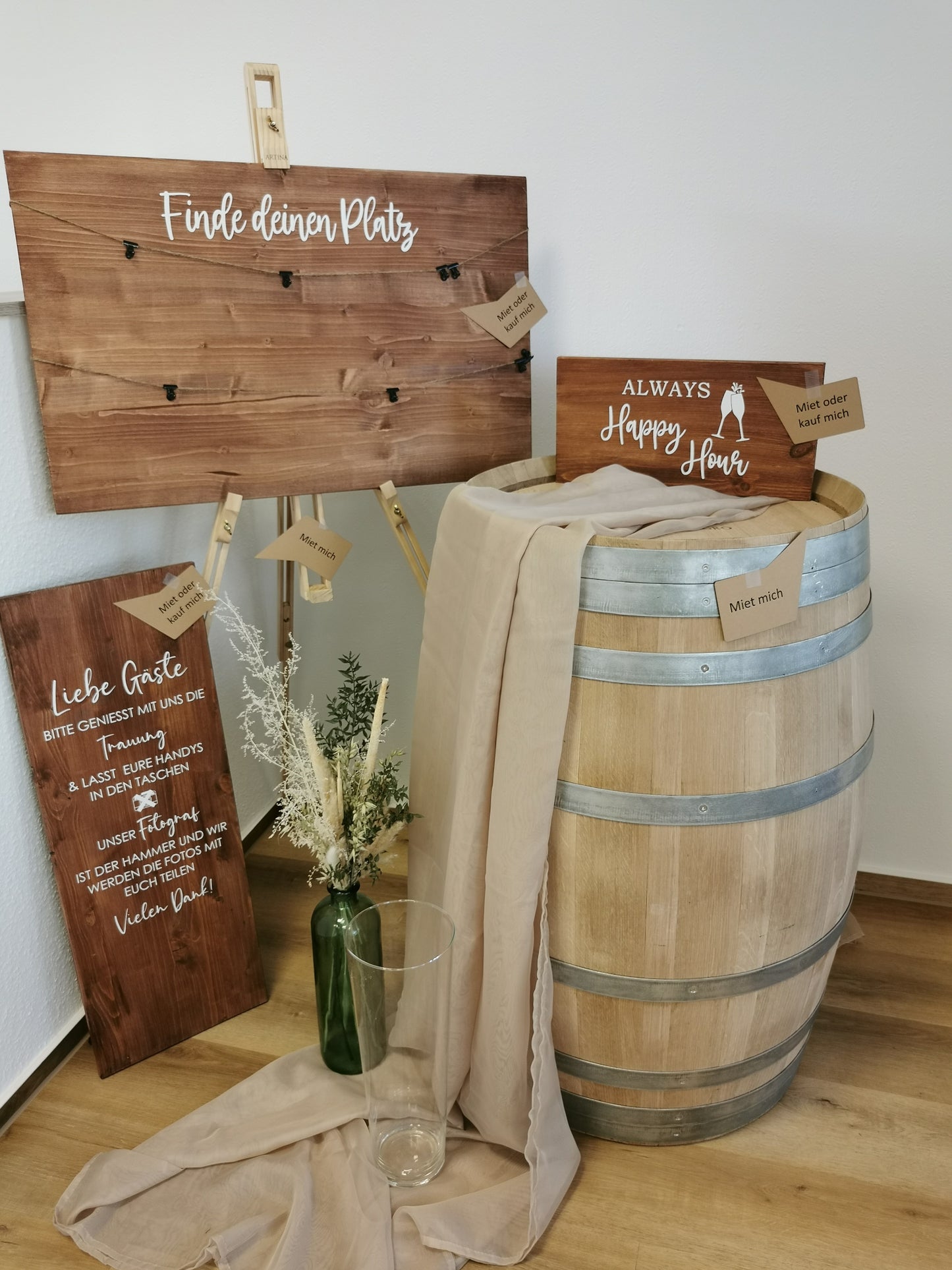 Sitzplan aus Holz (Finde deinen Platz)