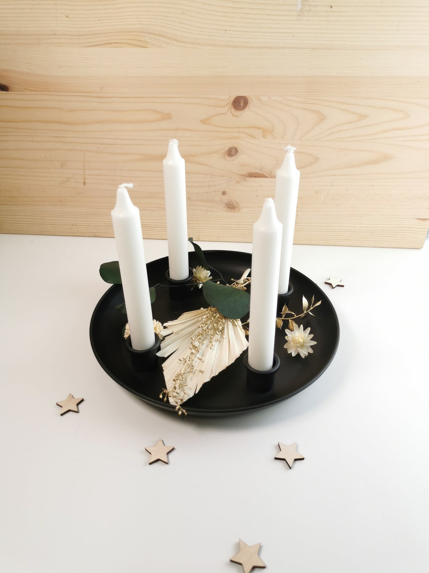 Adventsteller mit Trockenblumen