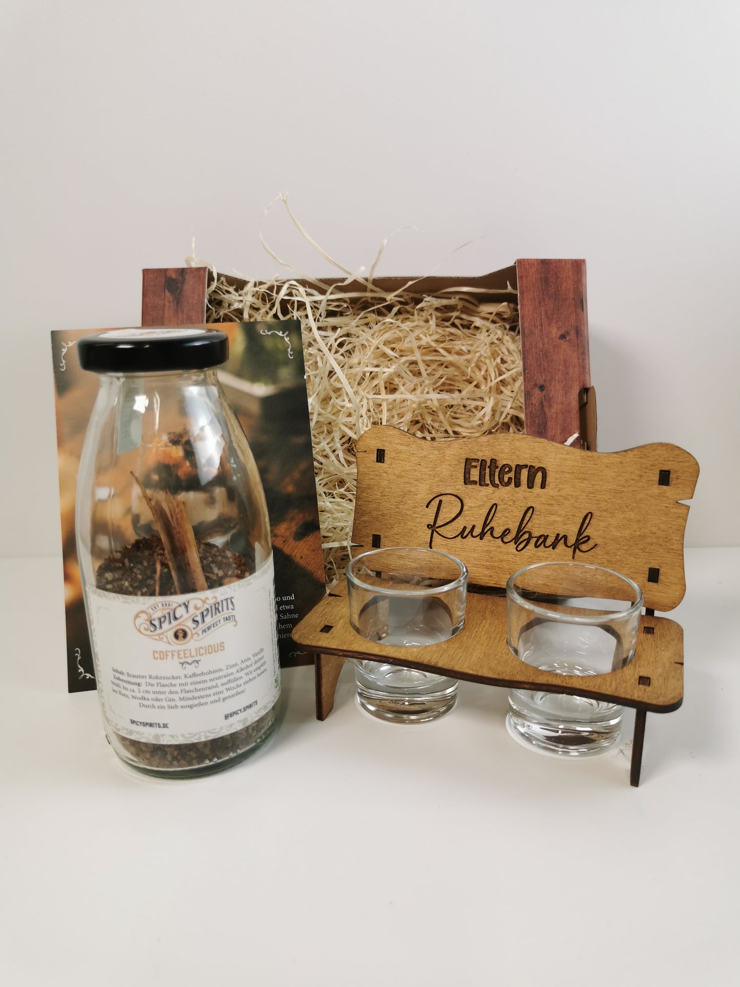 Geschenk-Set Holzbank mit Spicy Spirits