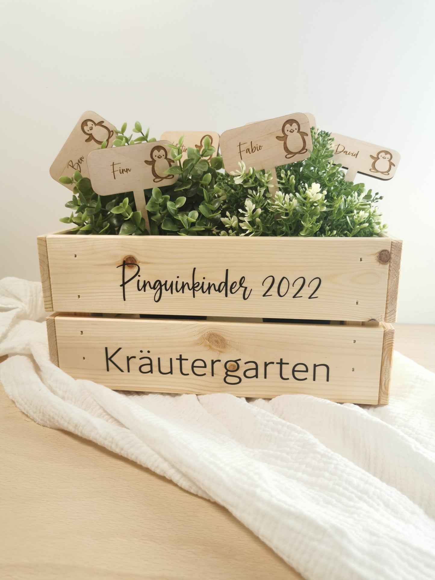 Holzkiste Kindergarten